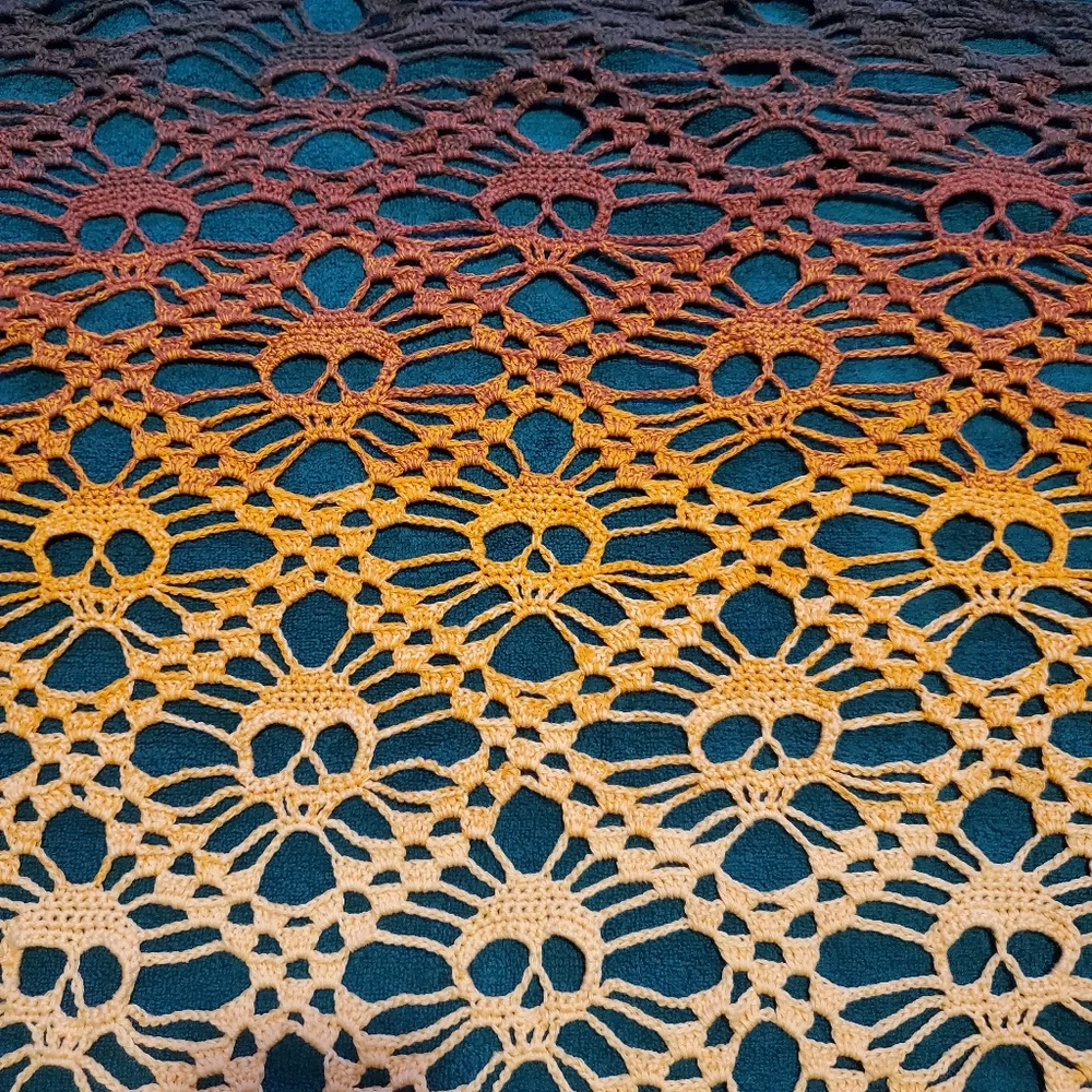 💖 New Handmade Crochet Light weighted Baktus / Shawl / Scarf